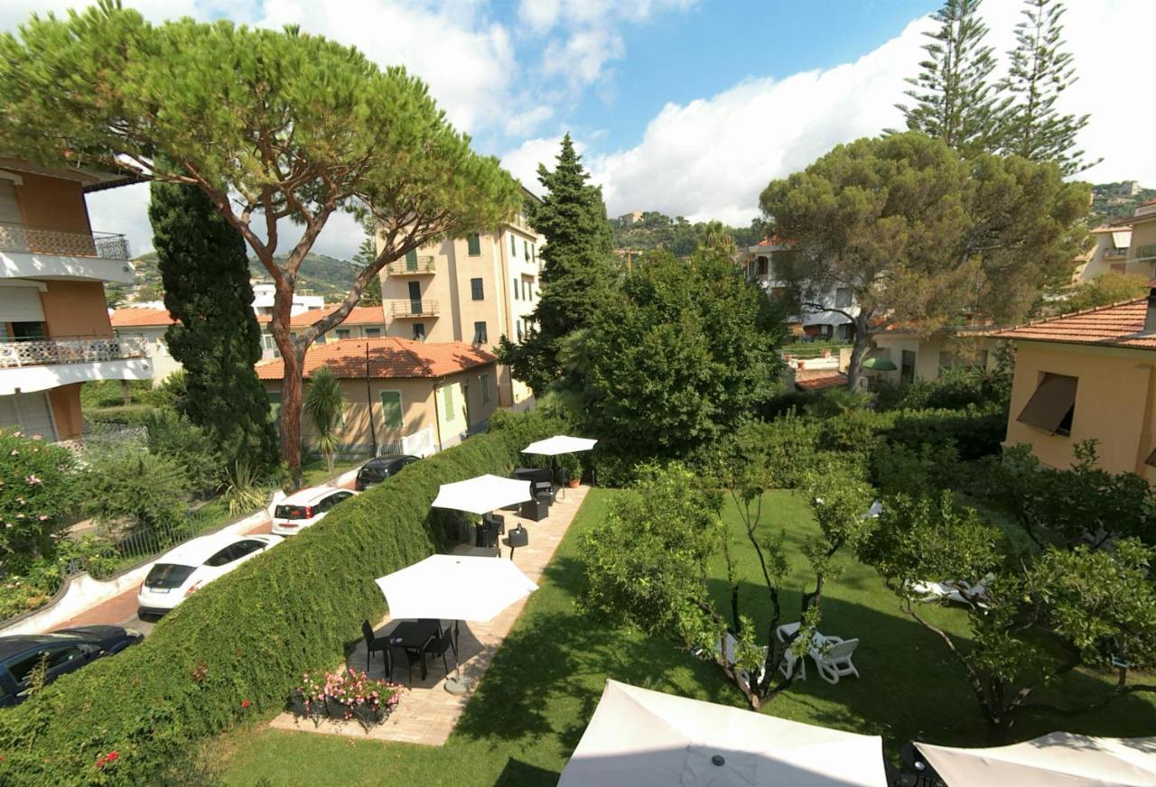 Gold Hotel Bordighera Exterior foto